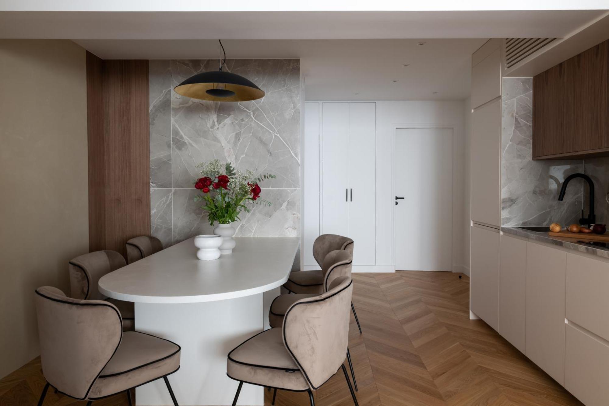 The Place To Be - 3 Bedrooms With Airco